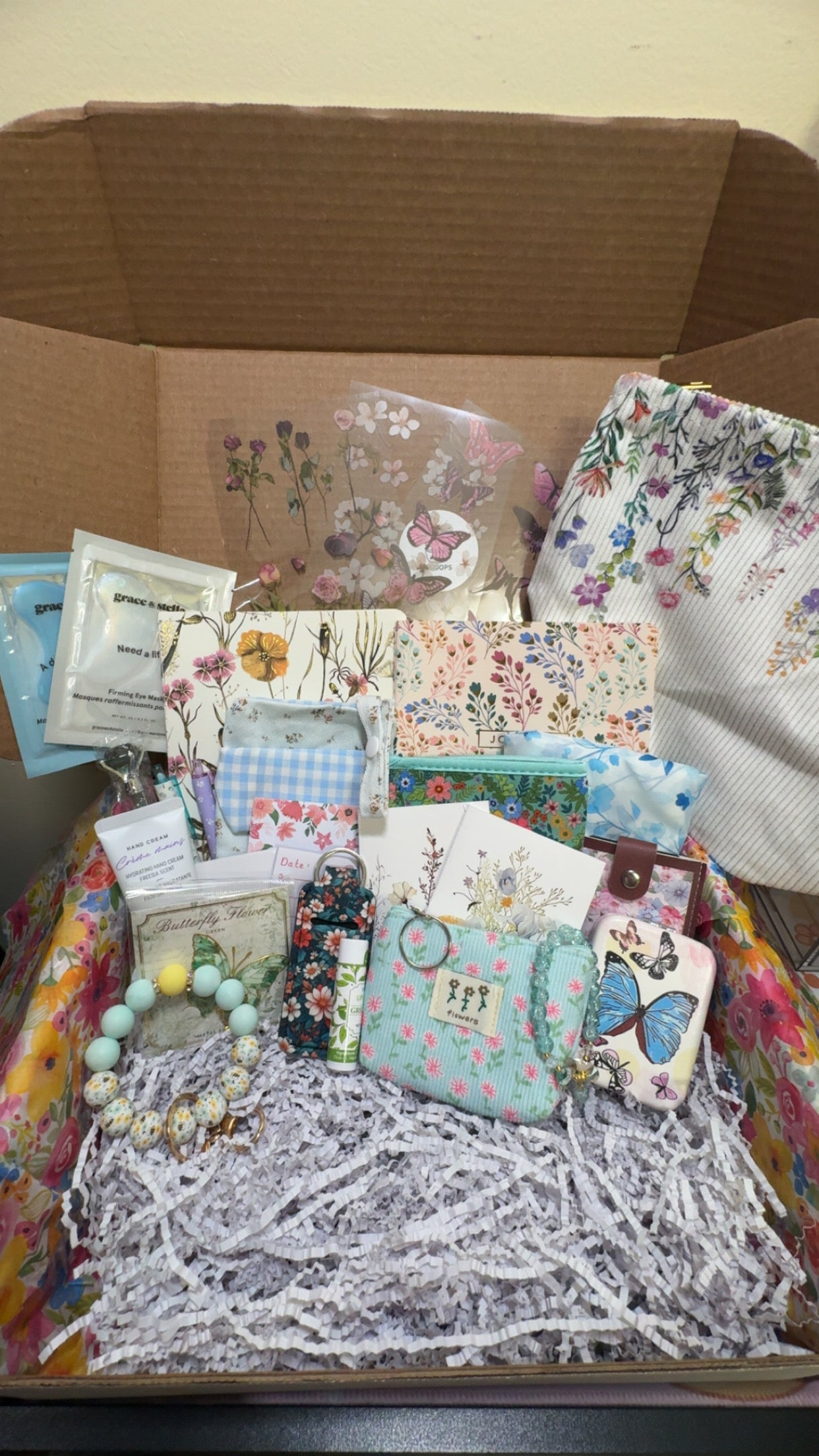 ✨  Charming Trinkets Curated Mystery Box ✨